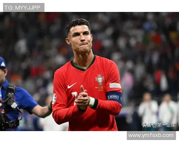 足球场上踢爆全场的传奇球星是谁 他如何成为世界足坛焦点